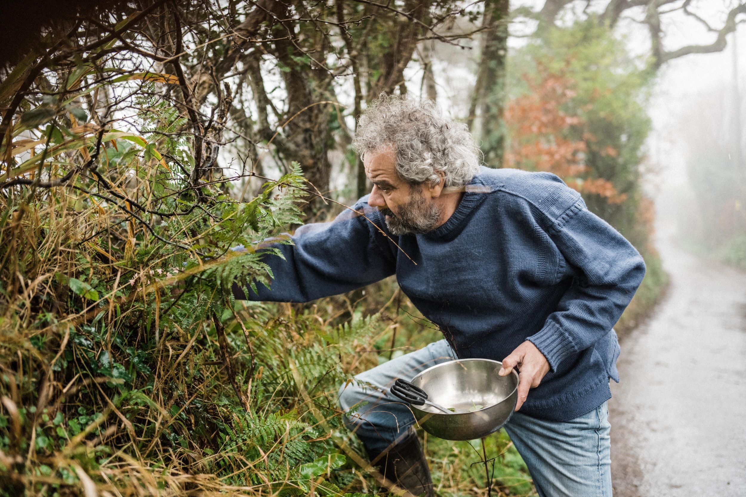 Hix10-01-22MattAustin-foraging